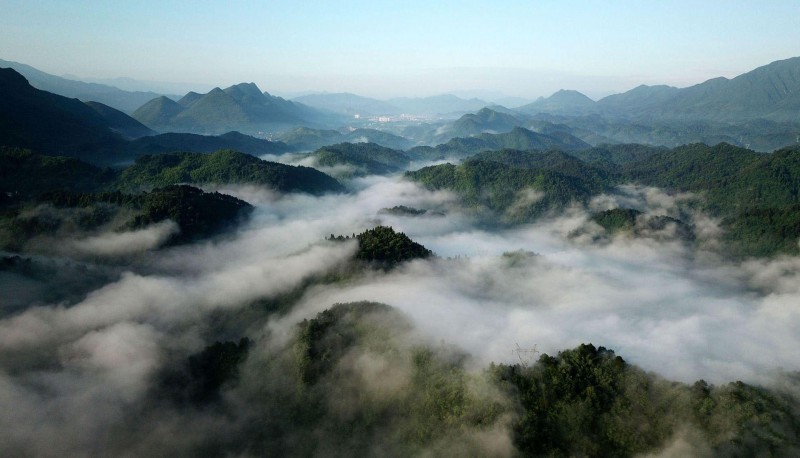 城步苗族自治县蒋坊乡上空出现罕见的平流雾奇观